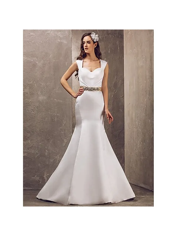 Abito da sposa a sirena minimal in raso con bretelle e cintura colorata