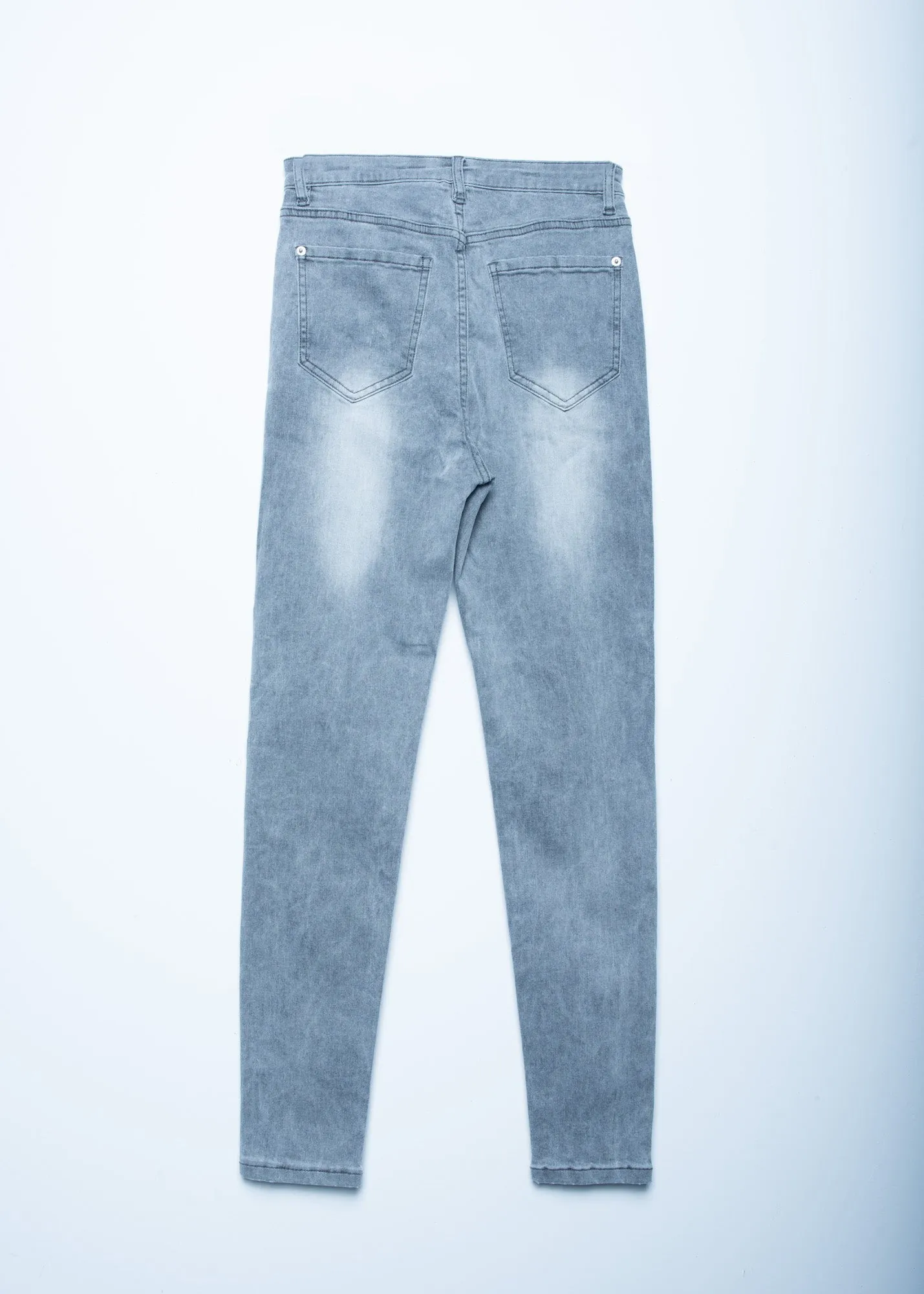 Jeans scolpito a vita alta