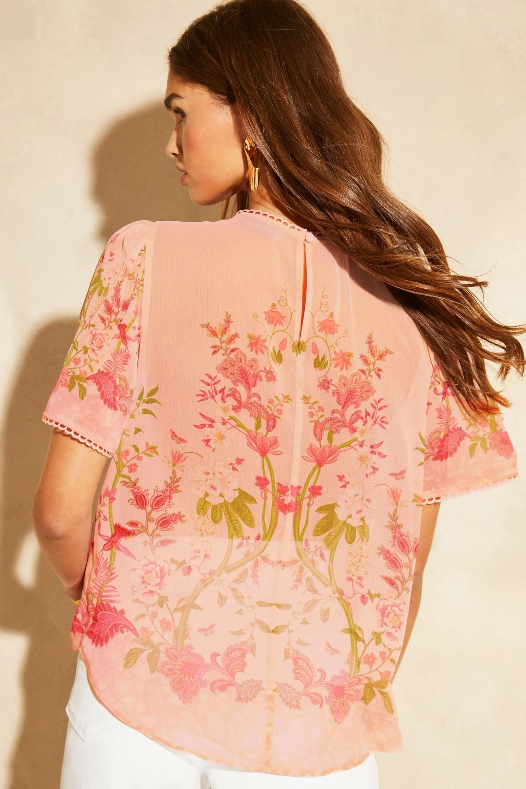 Lipsy - Blusa in chiffon con maniche svasate