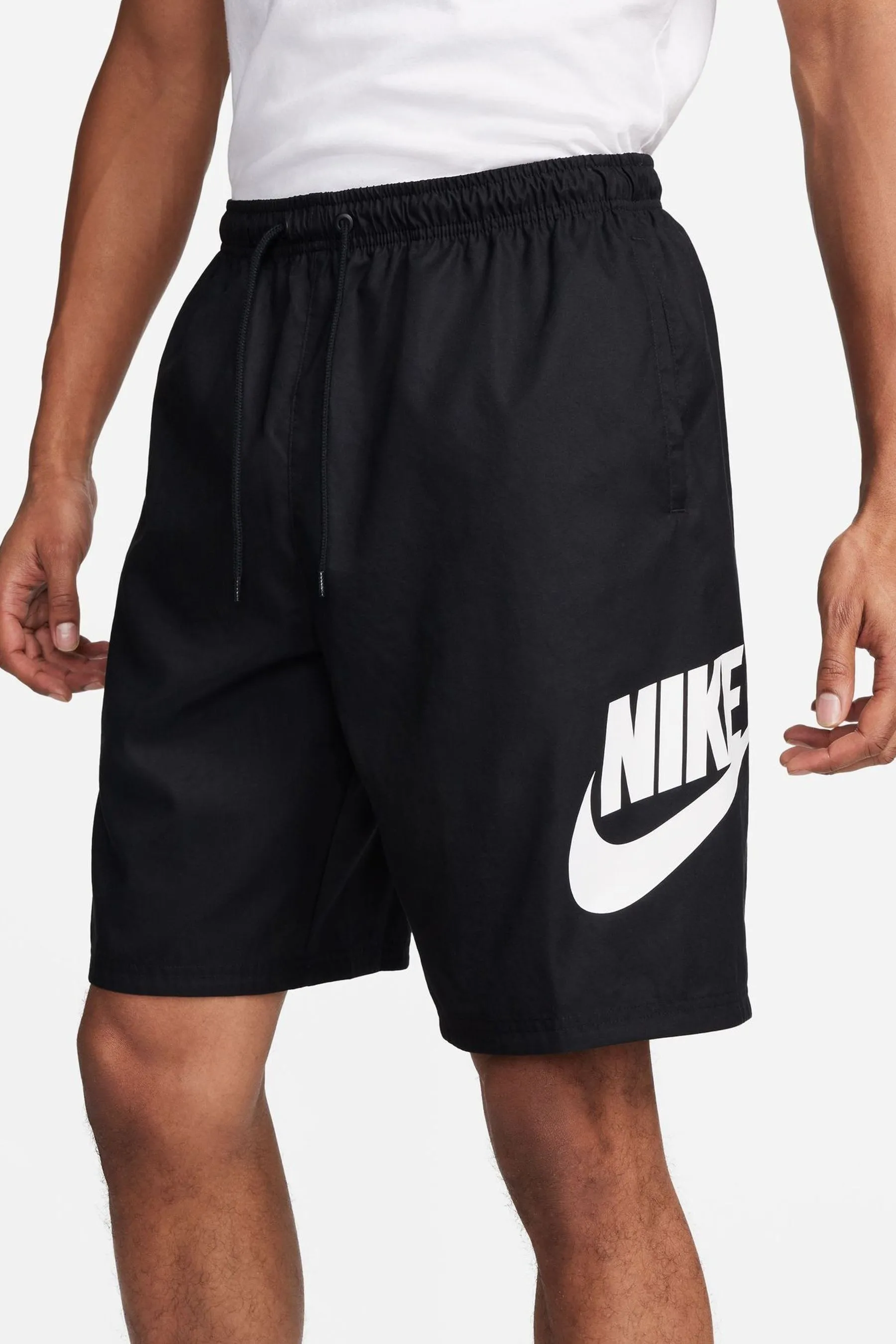 Nike Club - Shorts in tessuto