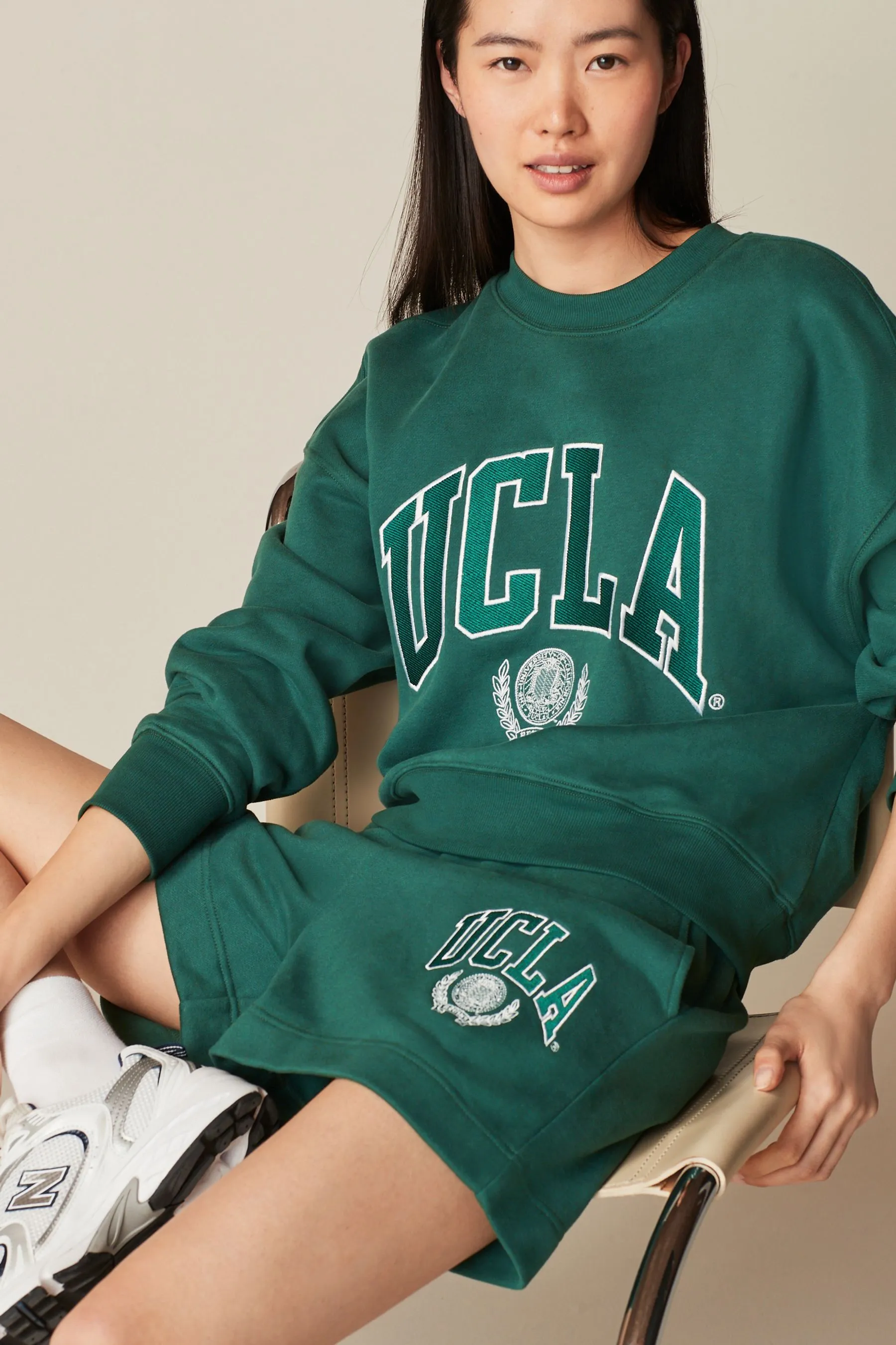 Verde  - License UCLA Collegiate University - Felpa con scritta Girocollo college