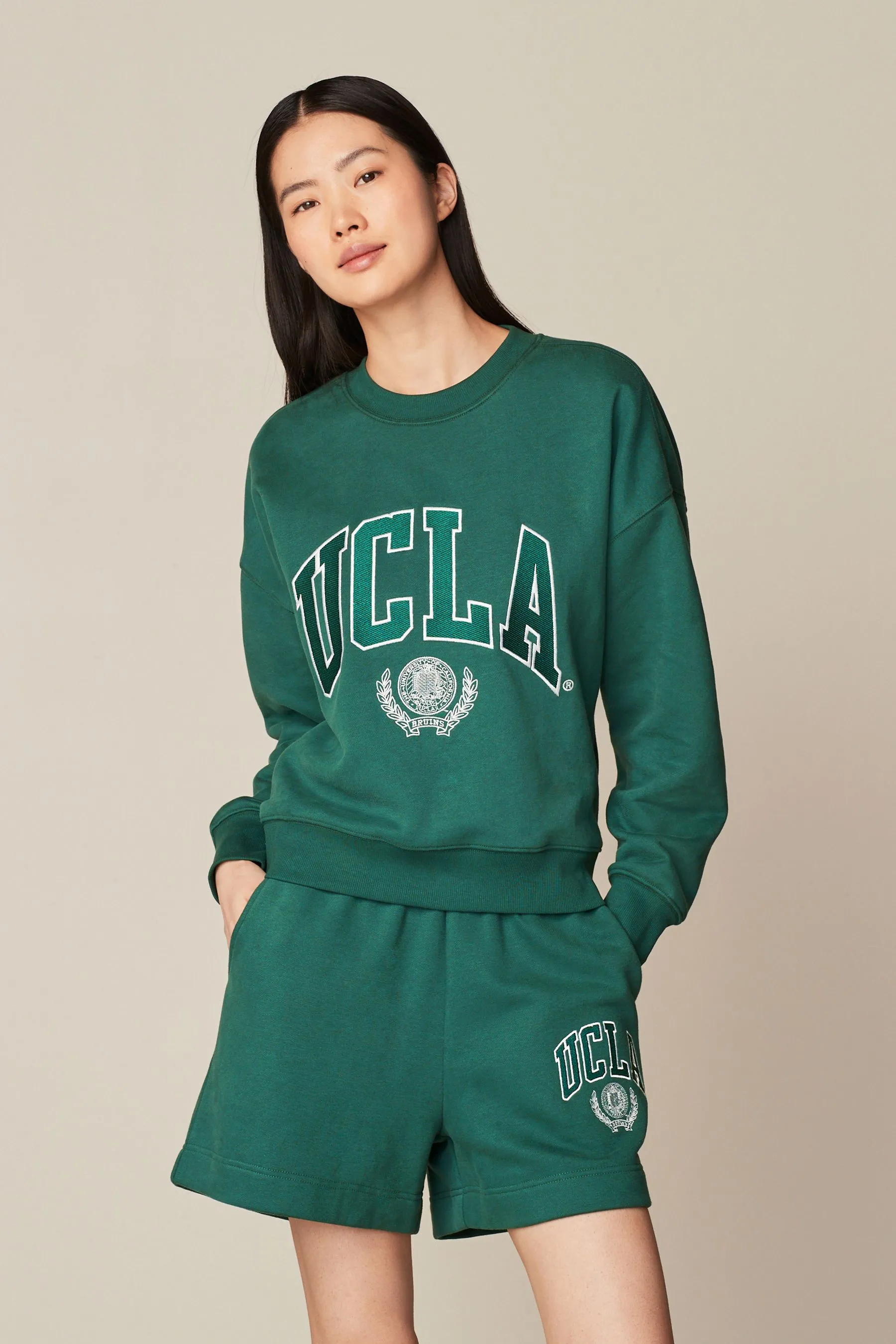 Verde  - License UCLA Collegiate University - Felpa con scritta Girocollo college